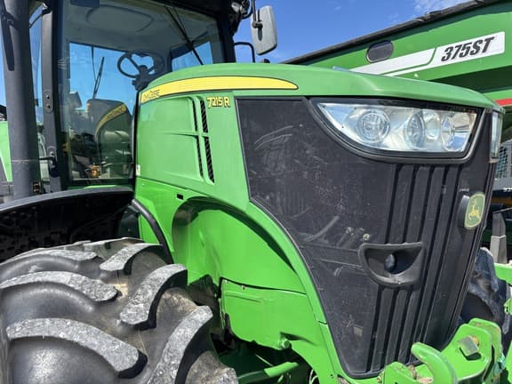 Image of John Deere 7215R equipment image 2
