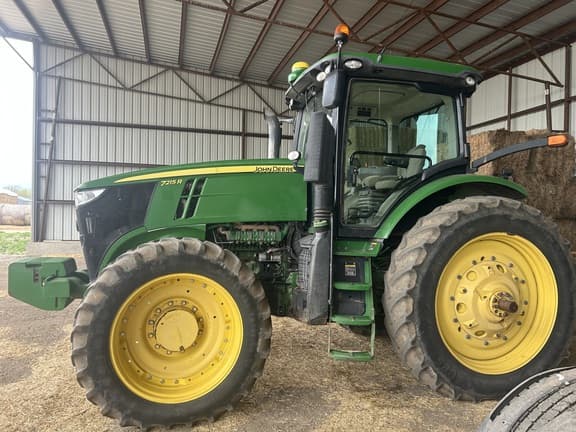 Image of John Deere 7215R equipment image 3