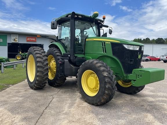 Image of John Deere 7215R equipment image 1