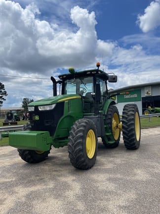 2013 John Deere 7215R Equipment Image0