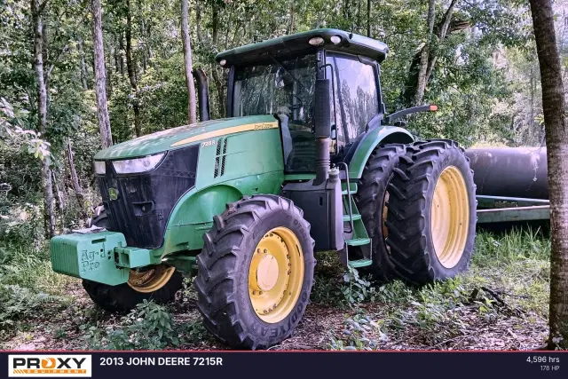 Image of John Deere 7215R equipment image 1
