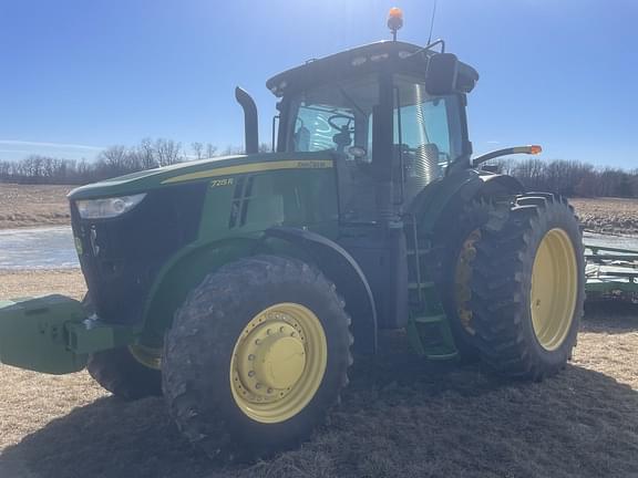 Image of John Deere 7215R Primary image