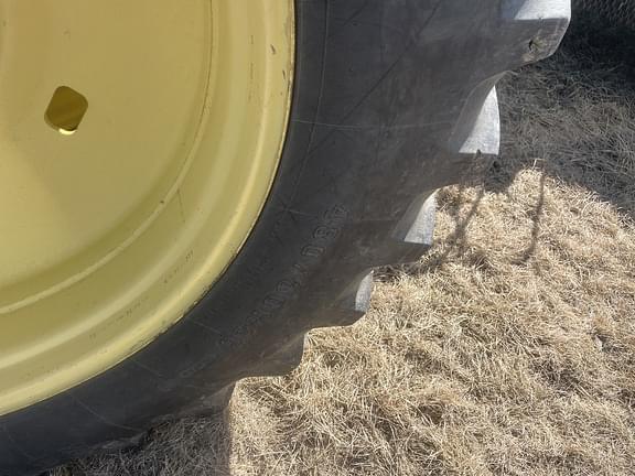 Image of John Deere 7215R equipment image 3