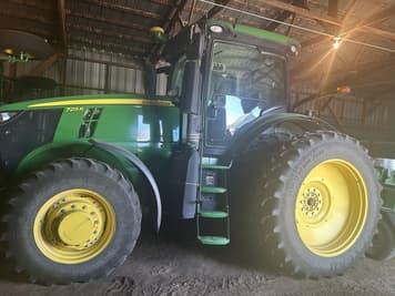 Main image John Deere 7215R