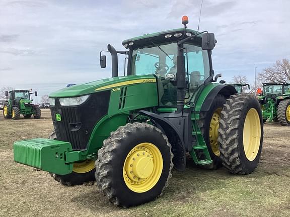 Image of John Deere 7215R Primary image