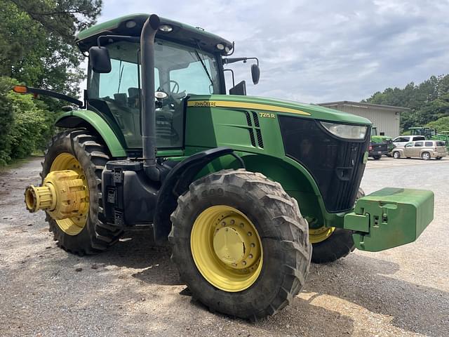 Image of John Deere 7215R equipment image 2