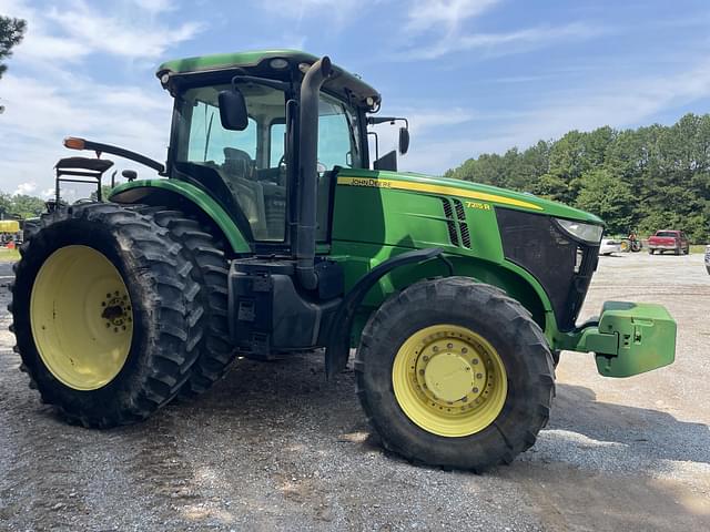 Image of John Deere 7215R equipment image 1