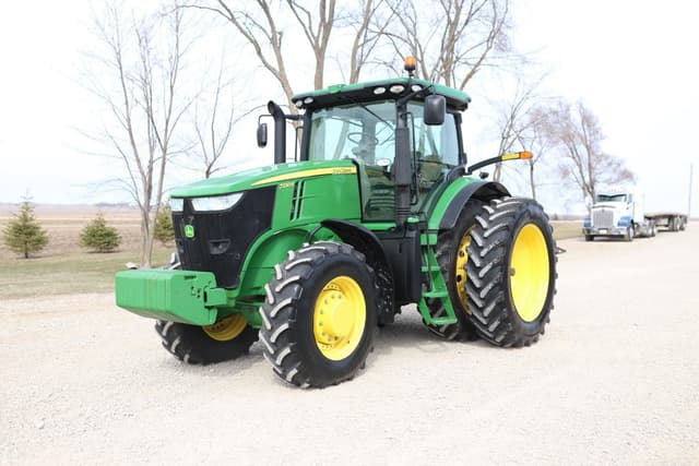 Image of John Deere 7230R equipment image 2