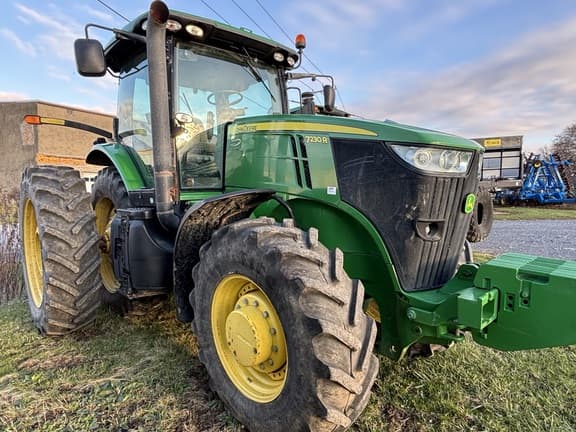 Image of John Deere 7230R equipment image 1