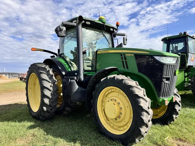 Image of John Deere 7230R equipment image 1
