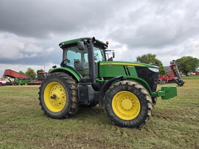 Image of John Deere 7230R equipment image 4