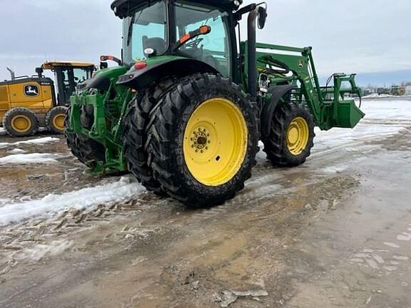 Image of John Deere 7230R equipment image 2