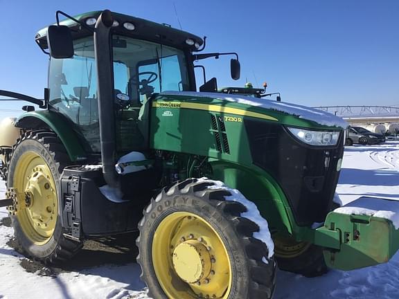 Image of John Deere 7230R equipment image 3