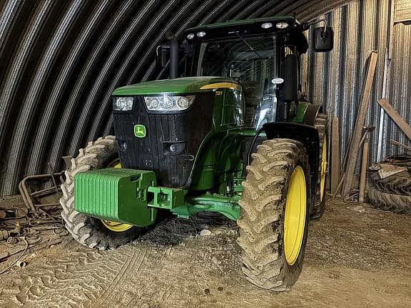 Image of John Deere 7230R equipment image 1