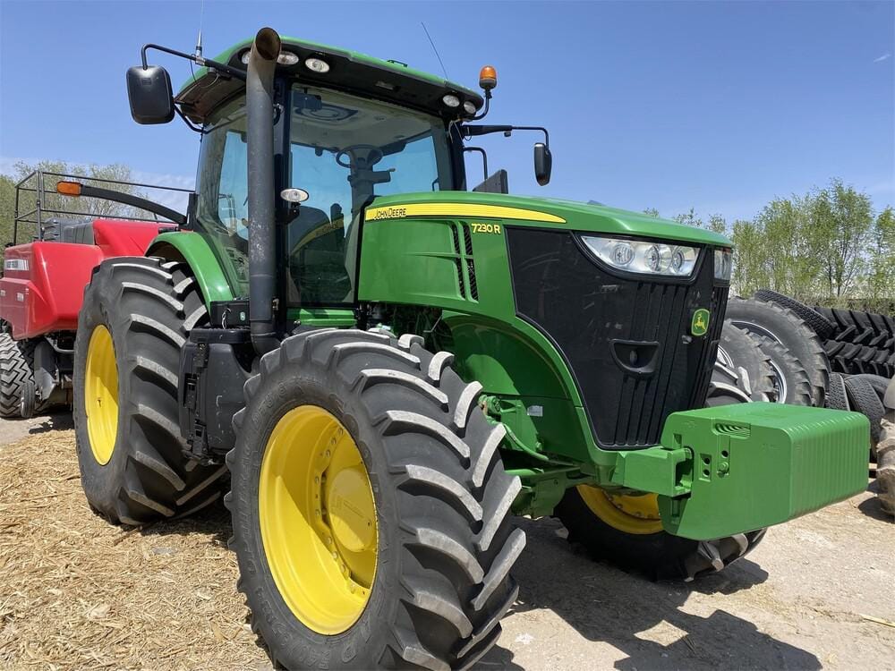2013 John Deere 7230R Equipment Image0