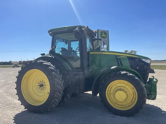 Image of John Deere 7230R equipment image 3