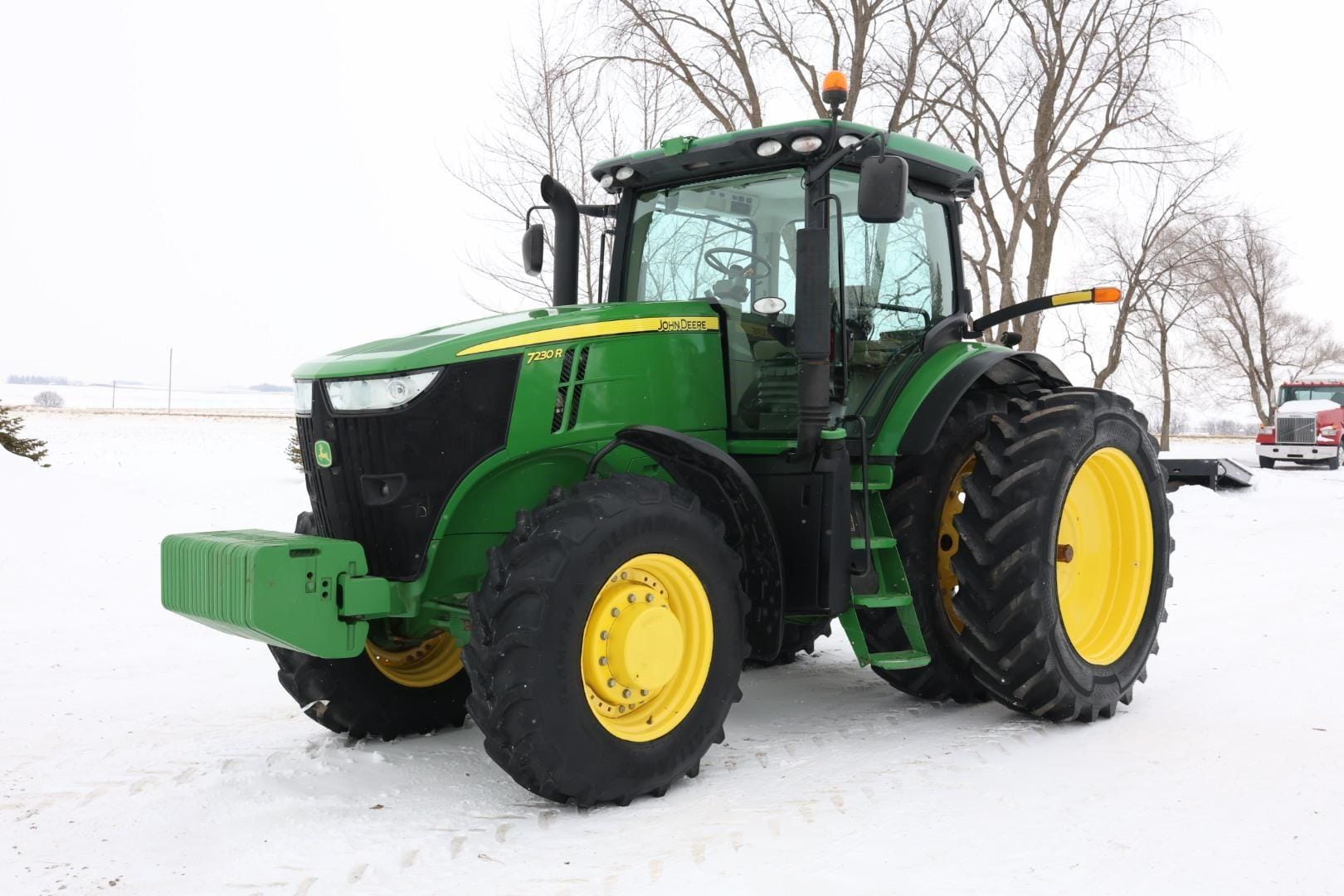 2013 John Deere 7230R Equipment Image0