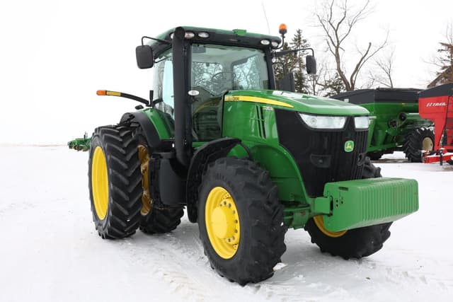 Image of John Deere 7230R equipment image 4
