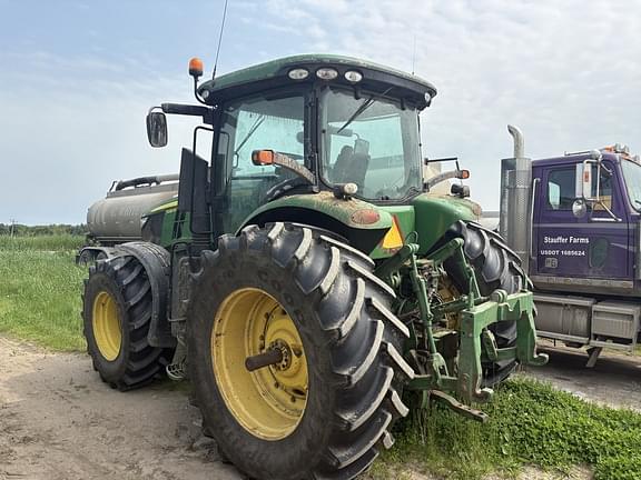 Image of John Deere 7230R equipment image 1