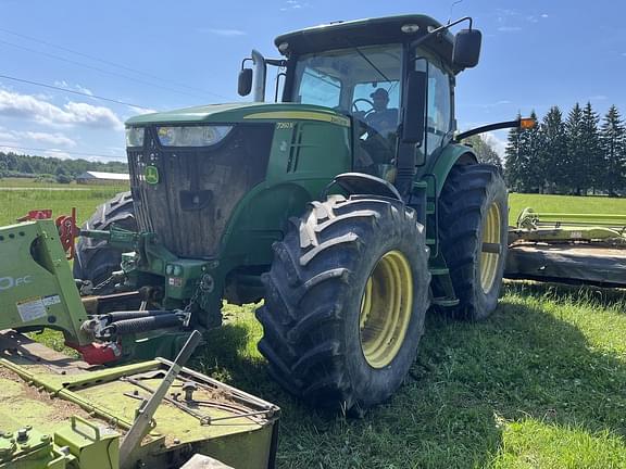Image of John Deere 7260R equipment image 1