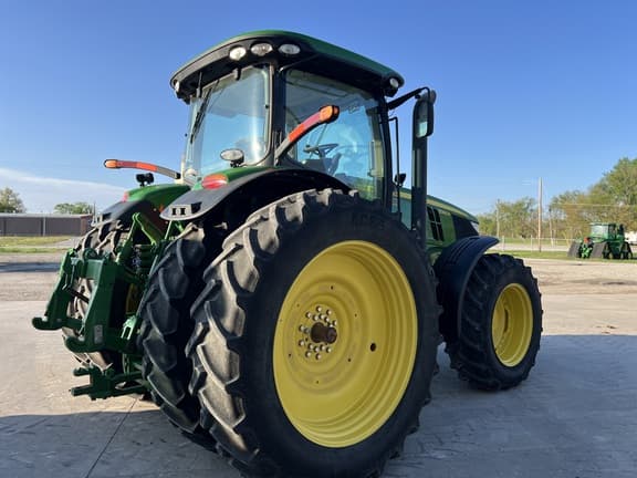 Image of John Deere 7260R equipment image 3