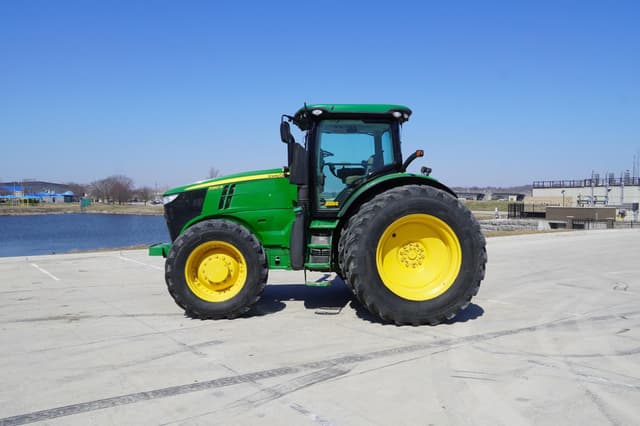 Image of John Deere 7260R equipment image 3