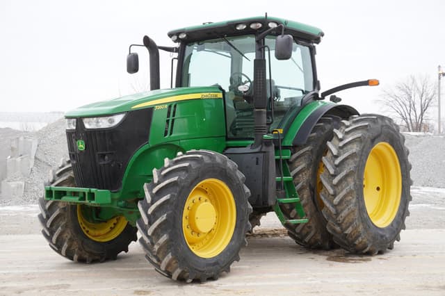 Image of John Deere 7260R equipment image 2