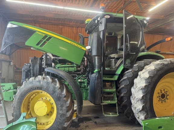 Image of John Deere 7260R equipment image 3