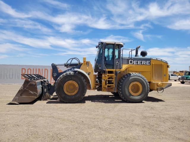 Image of John Deere 744K equipment image 1