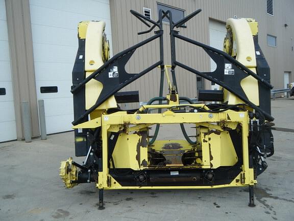 Image of John Deere 770 equipment image 1