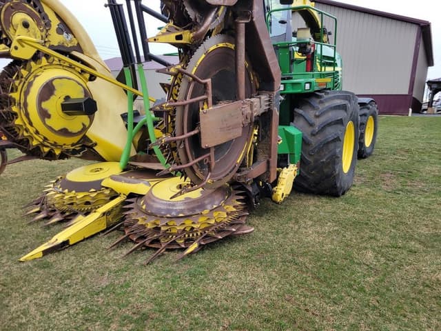 Image of John Deere 770 equipment image 1