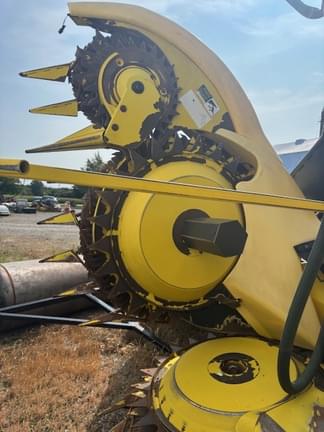 Image of John Deere 770 equipment image 1