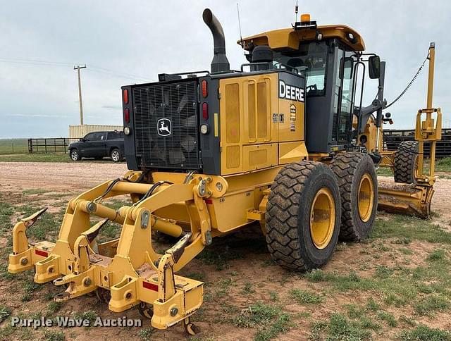Image of John Deere 772G equipment image 4