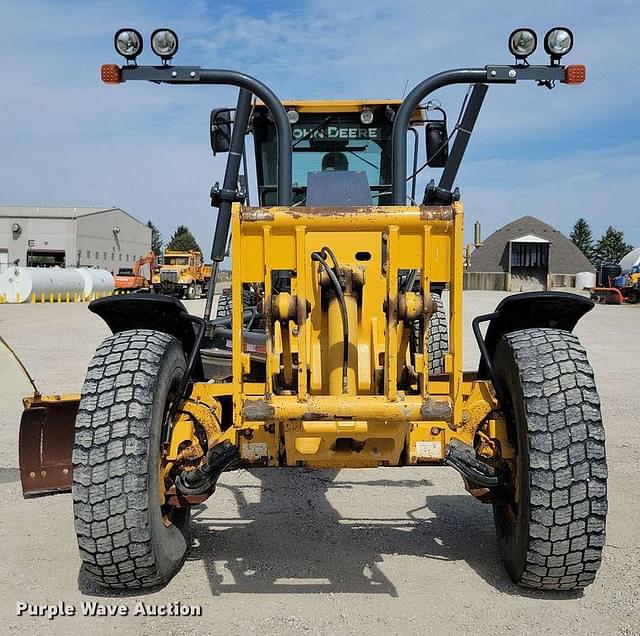 Image of John Deere 772G equipment image 1