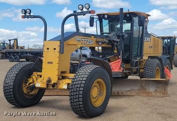 Main image John Deere 772GP