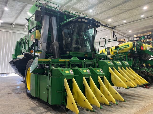 Image of John Deere 7760 equipment image 2