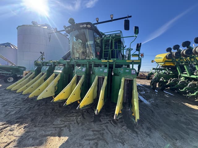 Image of John Deere 7760 equipment image 2