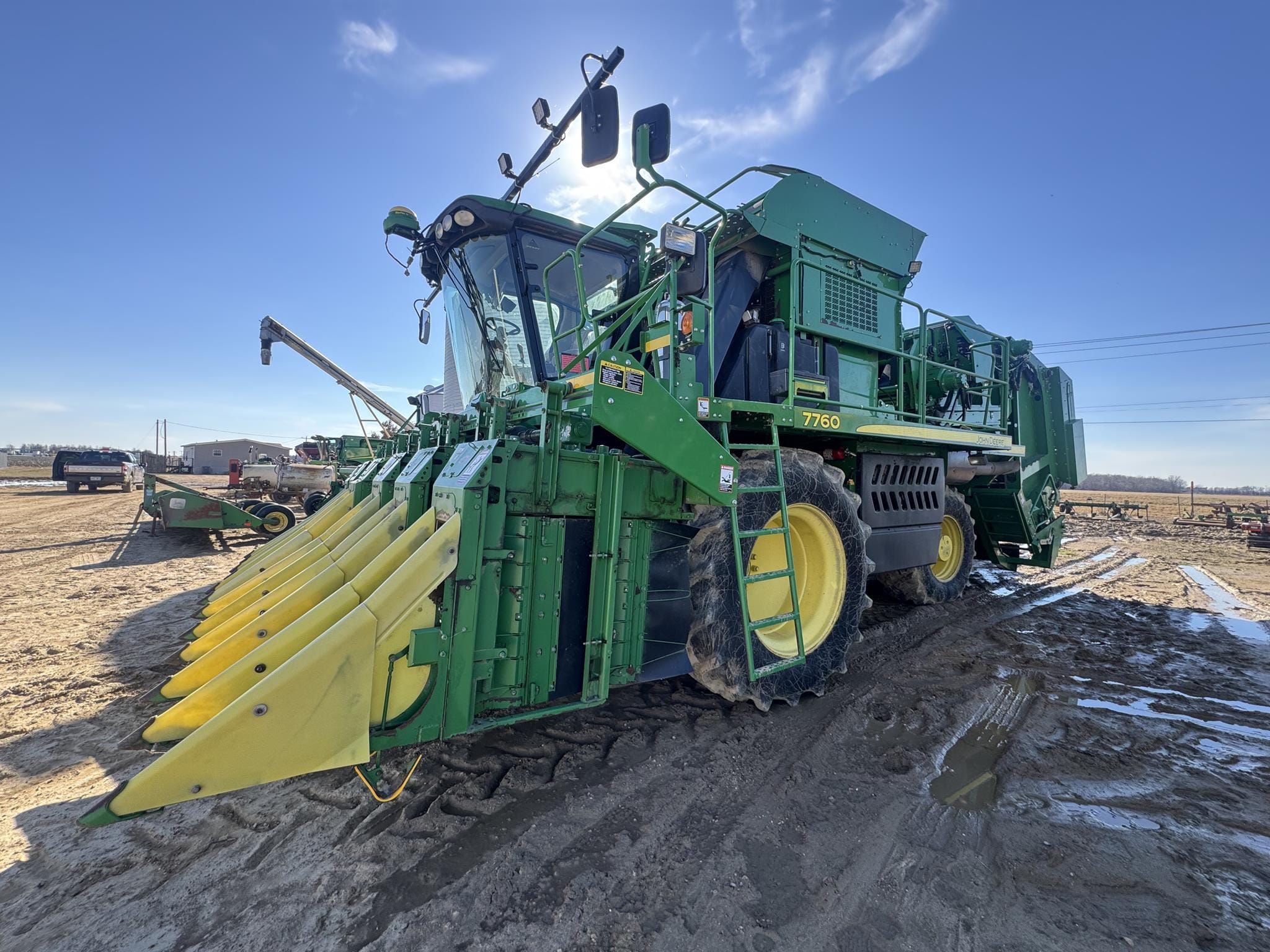 2013 John Deere 7760 Equipment Image0