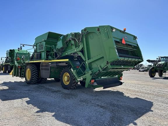 Image of John Deere 7760 equipment image 2