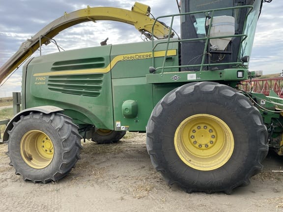 Main image John Deere 7780