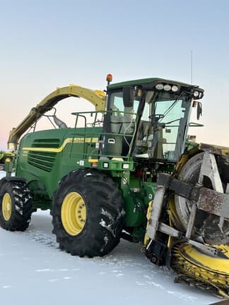 Image of John Deere 7980 equipment image 1