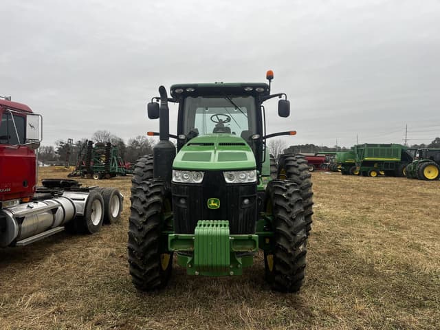 Image of John Deere 8235R equipment image 2