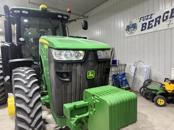 Image of John Deere 8235R equipment image 1
