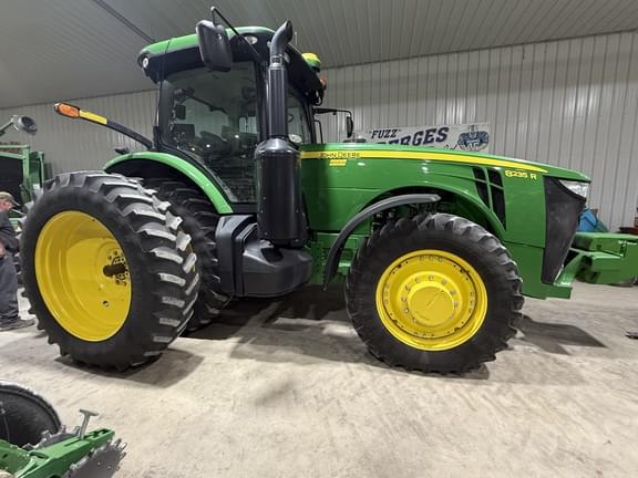 Image of John Deere 8235R Primary image