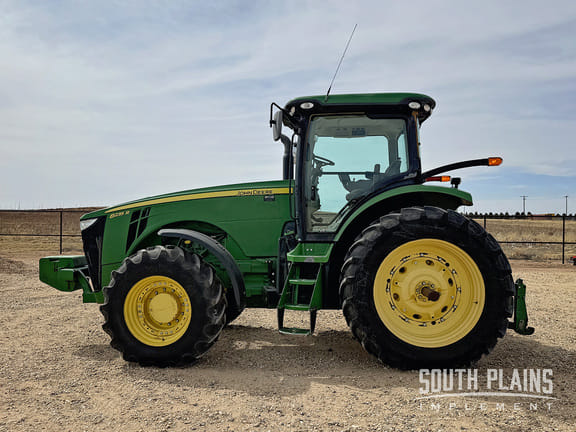 2013 John Deere 8235R Equipment Image0