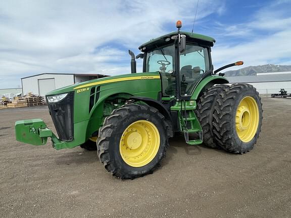 Image of John Deere 8235R Primary image