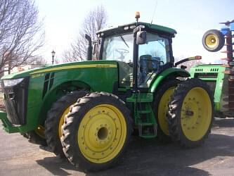 Image of John Deere 8235R Primary image