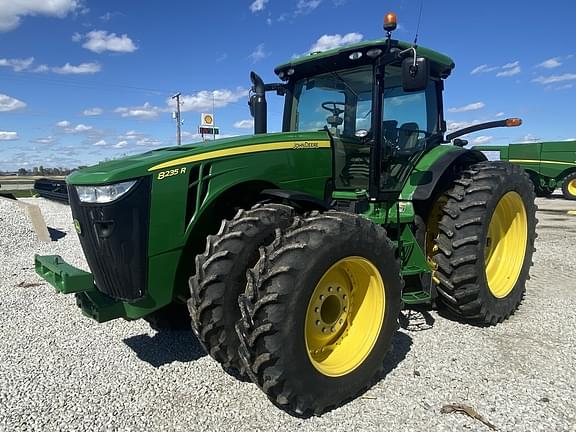 Image of John Deere 8235R Primary image