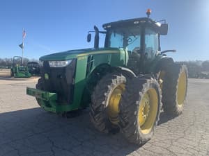 2013 John Deere 8235R Image