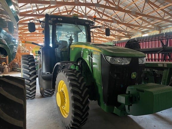 2013 John Deere 8235R Equipment Image0